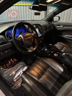 کرایسلەر 300